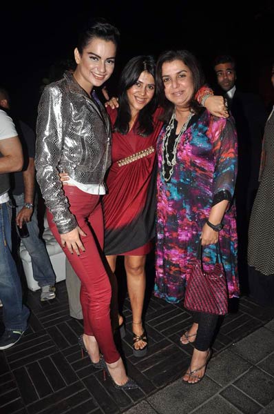 'डर्टी पिक्‍चर' की धूम, जश्‍न में डूबे सितारे | बोल्‍ड होती विद्या