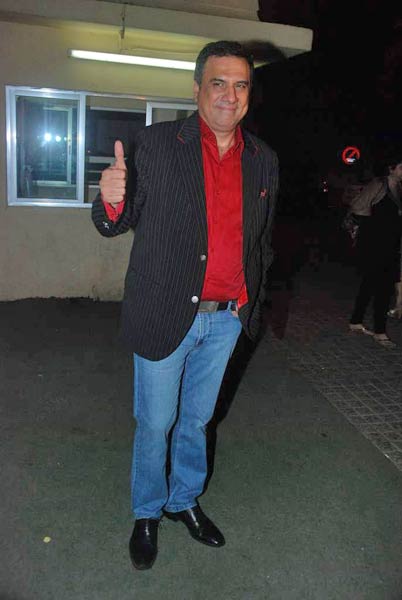 'डॉन-2' की स्‍क्रीनिंग में जुटे दिग्‍गज... | शाहरुख पर विशेष