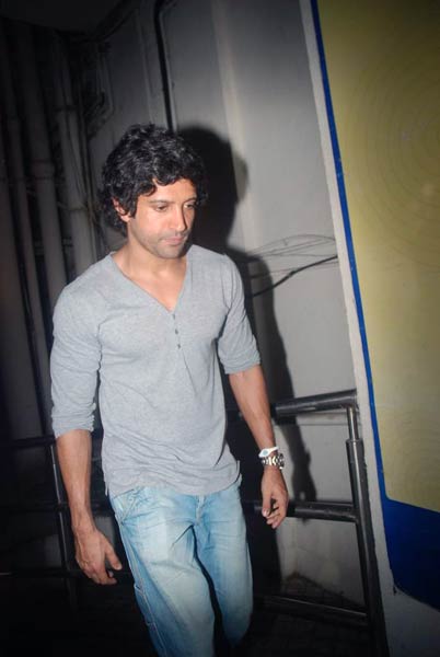 'डॉन-2' की स्‍क्रीनिंग में जुटे दिग्‍गज... | शाहरुख पर विशेष