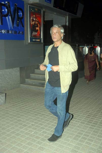 'डॉन-2' की स्‍क्रीनिंग में जुटे दिग्‍गज... | शाहरुख पर विशेष