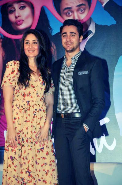 फिल्‍म 'एक मैं और एक तू' का प्रोमो लॉन्‍च | हसीनों के जलवे