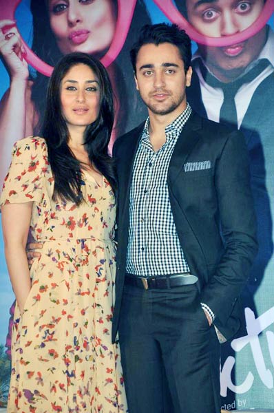 फिल्‍म 'एक मैं और एक तू' का प्रोमो लॉन्‍च | हसीनों के जलवे