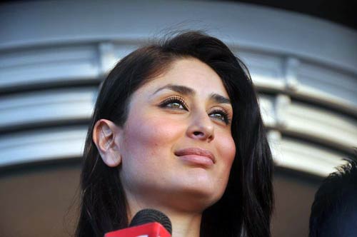 फिल्‍म 'एक मैं और एक तू' का प्रोमो लॉन्‍च | हसीनों के जलवे