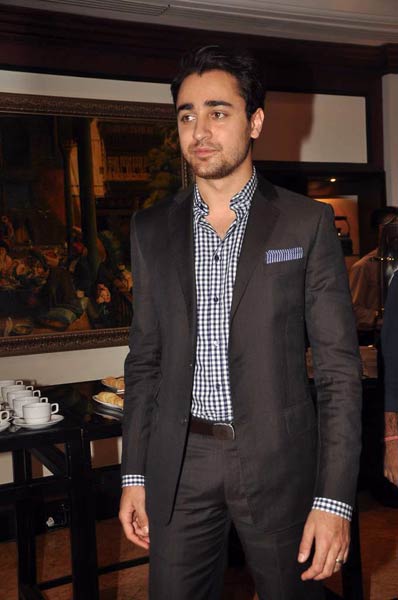 फिल्‍म 'एक मैं और एक तू' का प्रोमो लॉन्‍च | हसीनों के जलवे