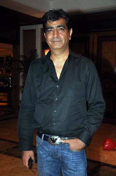 फिल्‍म 'एक मैं और एक तू' का प्रोमो लॉन्‍च | हसीनों के जलवे