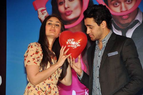 फिल्‍म 'एक मैं और एक तू' का प्रोमो लॉन्‍च | हसीनों के जलवे