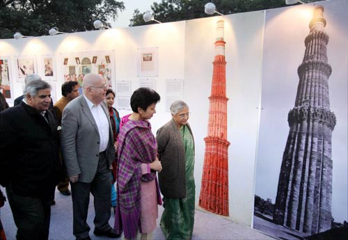 15 दिसंबर 2011: तस्वीरों में देखें दिनभर की बड़ी खबरें | पढ़ें