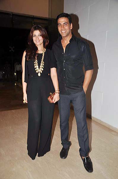 फराह खान की हाऊस वार्मिंग पार्टी में सितारे | बोल्‍ड होती बालाएं