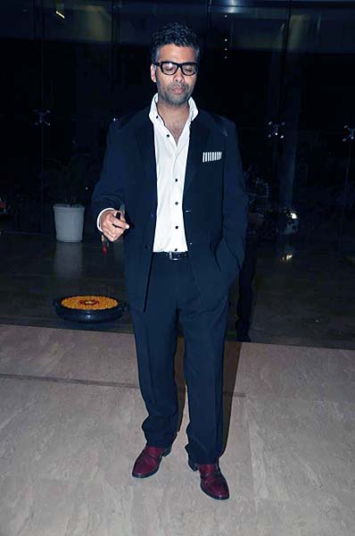 फराह खान की हाऊस वार्मिंग पार्टी में सितारे | बोल्‍ड होती बालाएं