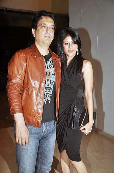 फराह खान की हाऊस वार्मिंग पार्टी में सितारे | बोल्‍ड होती बालाएं