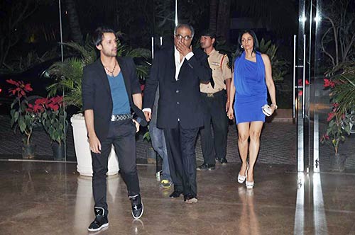 फराह खान की हाऊस वार्मिंग पार्टी में सितारे | बोल्‍ड होती बालाएं