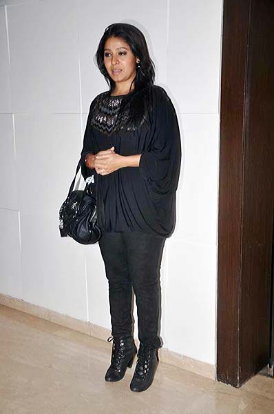 फराह खान की हाऊस वार्मिंग पार्टी में सितारे | बोल्‍ड होती बालाएं