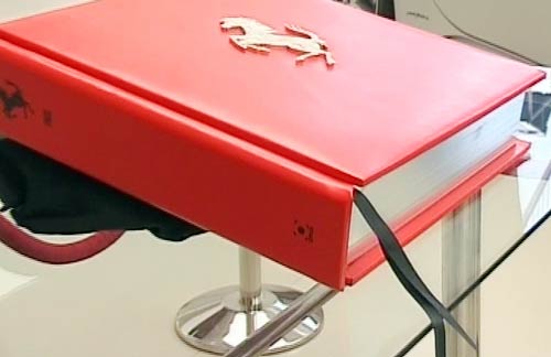 1.5 करोड़ के 'ओपस' में फरारी का सफरनामा | पढ़ें