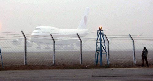 27 दिसंबर 2011: तस्वीरों में देखें दिनभर की बड़ी खबरें | पढ़ें