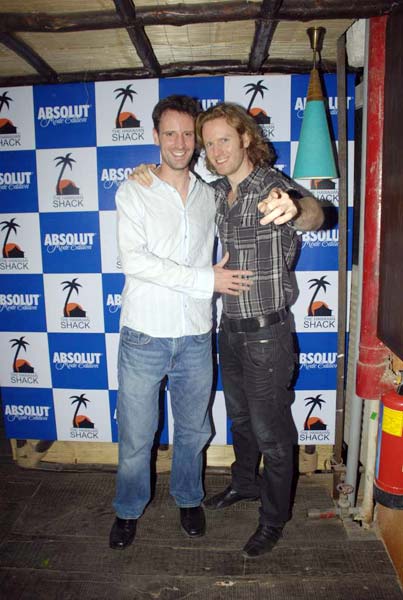 हवाईयां की ओपनिंग में पहुंचे सितारे |   जो दीवाना बना दे...