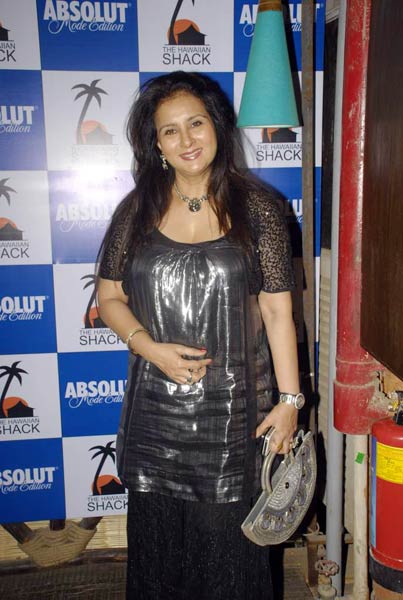 हवाईयां की ओपनिंग में पहुंचे सितारे |   जो दीवाना बना दे...