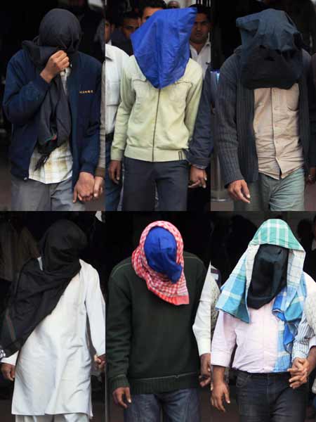 05 दिसंबर 2011: तस्‍वीरों में देखें दिनभर की बड़ी खबरें  | 