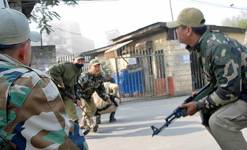 14 दिसंबर 2011: तस्वीरों में देखें दिनभर की बड़ी खबरें | पढ़ें