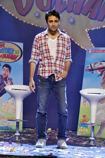 वर्ष 2011 के सबसे सेक्सी एशियाई व्यक्ति  | बोल्‍ड होती बालाएं... 