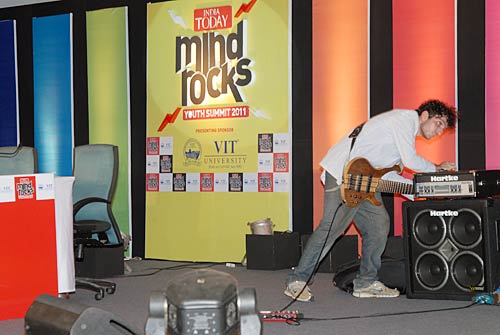 चेन्नई में यूथ समिट ‘माइंड रॉक्‍स’ 2011
