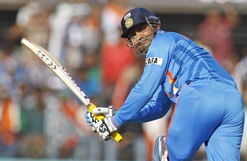 तस्वीरों में देखें सहवाग ने कैसे लगाया दोहरा शतक