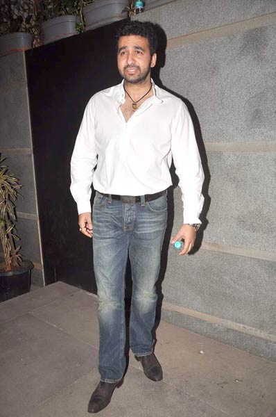 जैकी भगनानी के बर्थडे पर जुटे सितारे