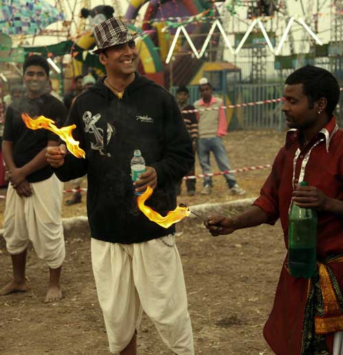 अक्षय और सोनाक्षी की फिल्‍म 'जोकर' की पहली झलक