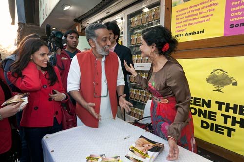 लेखिका कली पुरी ने किया 'कन्फेशंस ऑफ अ सीरियल डायटर' का प्रमोशन