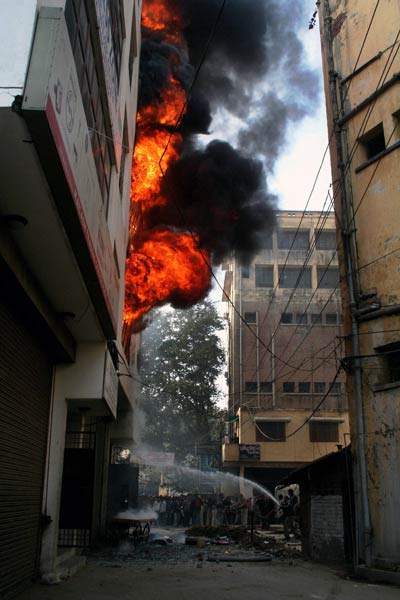 20 दिसंबर 2011: तस्वीरों में देखें दिनभर की बड़ी खबरें | पढ़ें