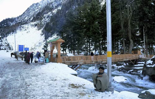 20 दिसंबर 2011: तस्वीरों में देखें दिनभर की बड़ी खबरें | पढ़ें