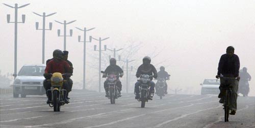 19 दिसंबर 2011: तस्वीरों में देखें दिनभर की बड़ी खबरें | पढ़ें