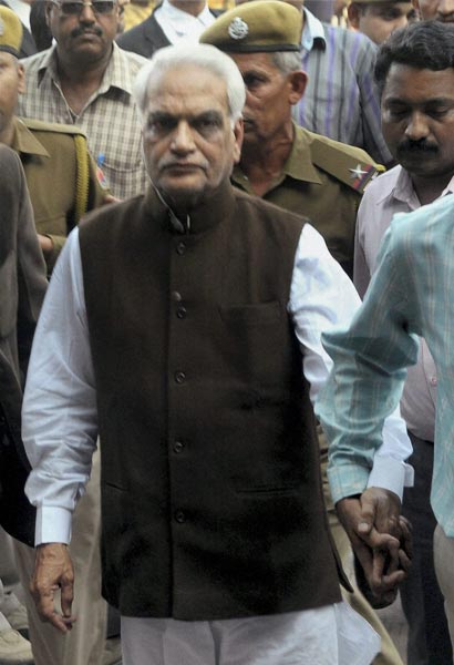 3 दिसंबर 2011: तस्‍वीरों में देखें दिनभर की बड़ी खबरें | पढ़ें