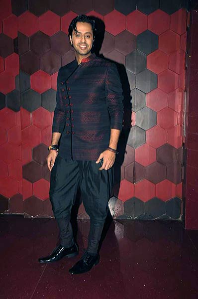 मधुरिमा निगम ने लॉन्‍च किया मैन्‍सवेयर | रैंप पर सितारे