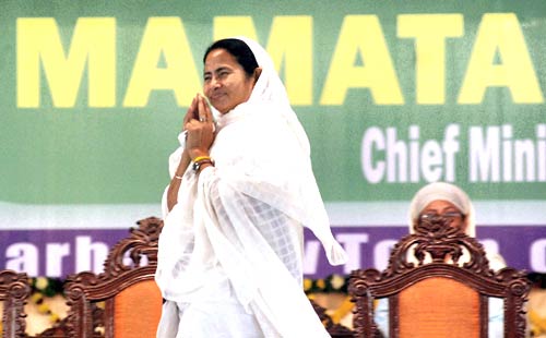 15 दिसंबर 2011: तस्वीरों में देखें दिनभर की बड़ी खबरें | पढ़ें