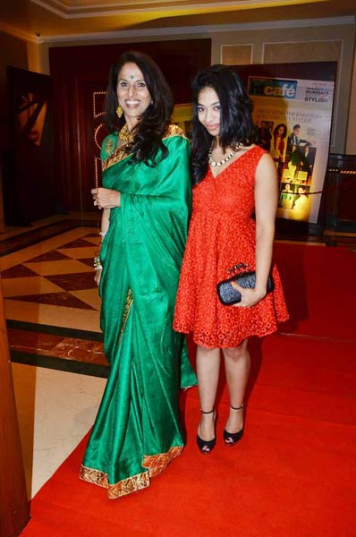 मोस्ट स्टाइलिश हसीनाओं की परेड | बोल्‍ड होती बालाएं