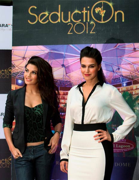 15 दिसंबर 2011: तस्वीरों में देखें दिनभर की बड़ी खबरें | पढ़ें