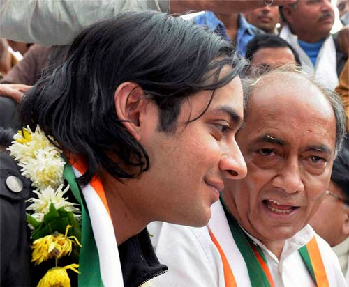 21 दिसंबर 2011: तस्वीरों में देखें दिनभर की बड़ी खबरें | पढ़ें