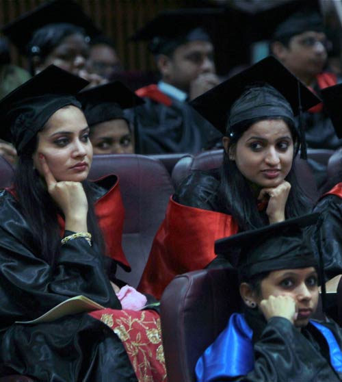 21 दिसंबर 2011: तस्वीरों में देखें दिनभर की बड़ी खबरें | पढ़ें