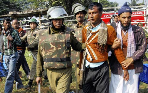 21 दिसंबर 2011: तस्वीरों में देखें दिनभर की बड़ी खबरें | पढ़ें