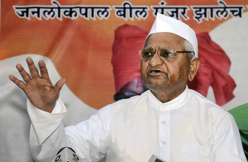 22 दिसंबर 2011: तस्वीरों में देखें दिनभर की बड़ी खबरें | पढ़ें