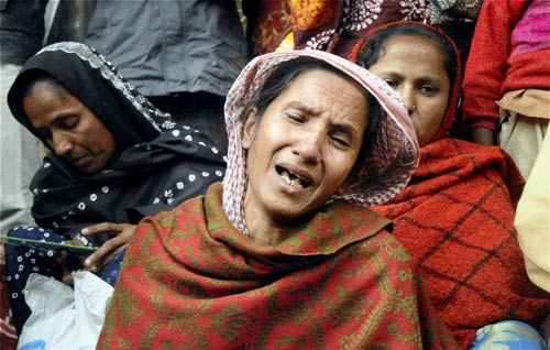 16 दिसंबर 2011: तस्वीरों में देखें दिनभर की बड़ी खबरें | पढ़ें