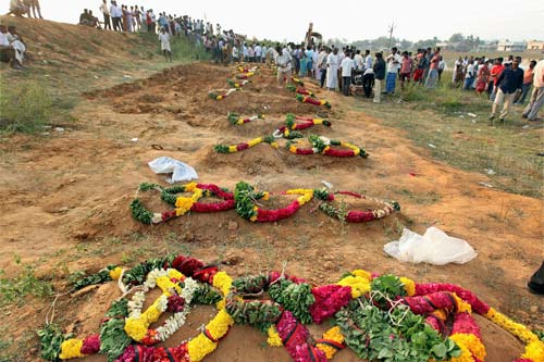 26 दिसंबर 2011: तस्वीरों में देखें दिनभर की बड़ी खबरें | पढ़ें