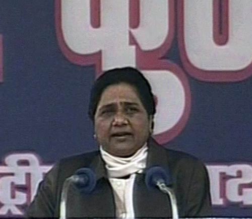 18 दिसंबर 2011: तस्वीरों में देखें दिनभर की बड़ी खबरें | पढ़ें