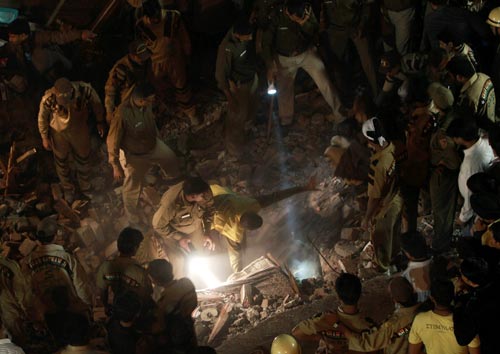 3 दिसंबर 2011: तस्‍वीरों में देखें दिनभर की बड़ी खबरें | पढ़ें