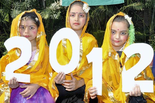 31 दिसंबर 2011: तस्‍वीरों में देखें दिनभर की बड़ी खबरें | पढ़ें