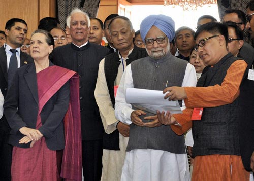 3 दिसंबर 2011: तस्‍वीरों में देखें दिनभर की बड़ी खबरें | पढ़ें