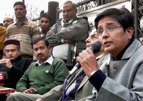 30 दिसंबर 2011: तस्‍वीरों में देखें दिनभर की बड़ी खबरें | पढ़ें