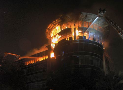 24 दिसंबर 2011: तस्वीरों में देखें दिनभर की बड़ी खबरें | पढ़ें