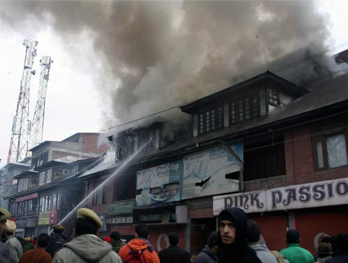 24 दिसंबर 2011: तस्वीरों में देखें दिनभर की बड़ी खबरें | पढ़ें