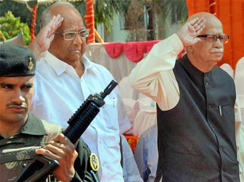 04 दिसंबर 2011: तस्‍वीरों में देखें दिनभर की बड़ी खबरें | पढ़ें